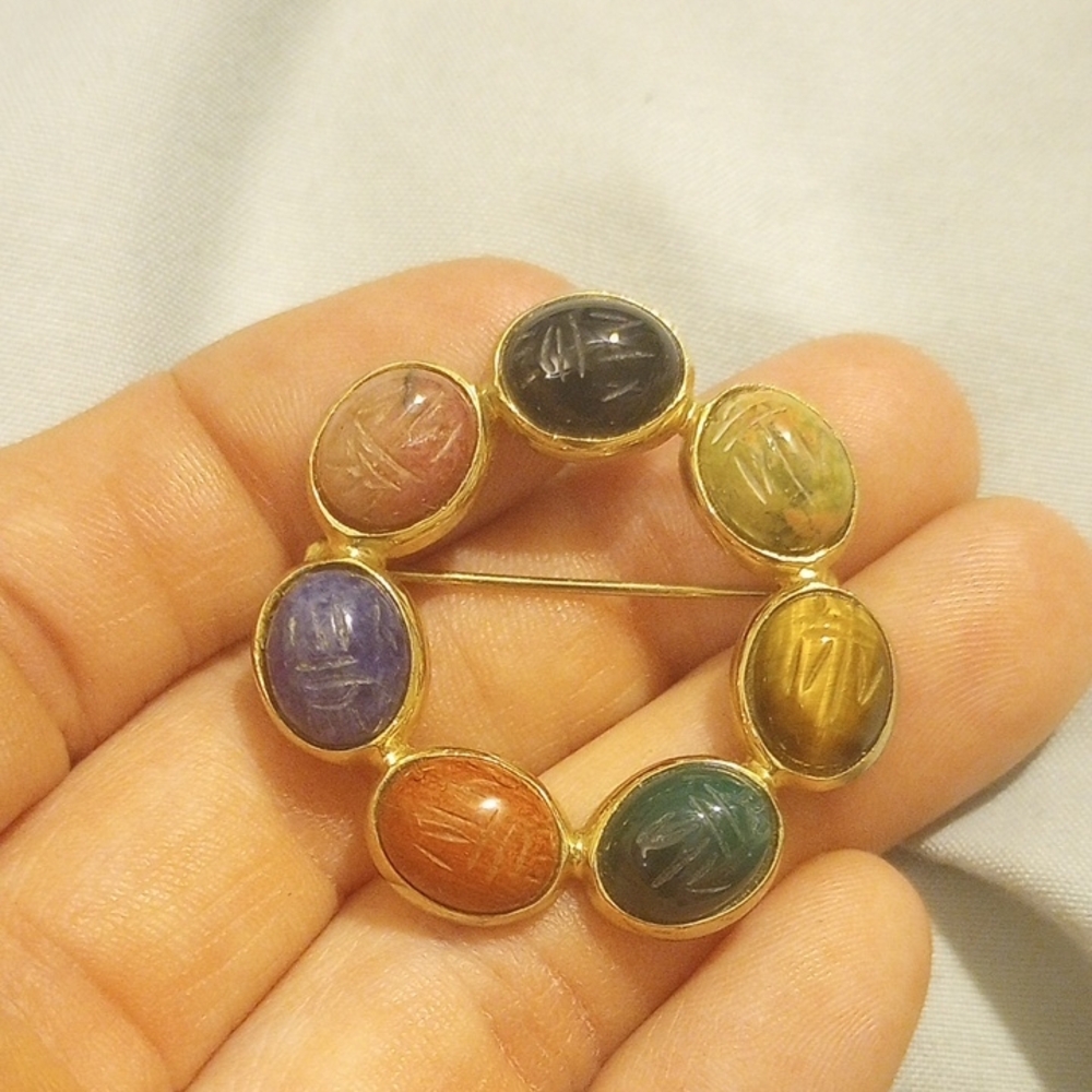 Multicolor Carved Scarabs Gemstone Gold Brooch, EUC